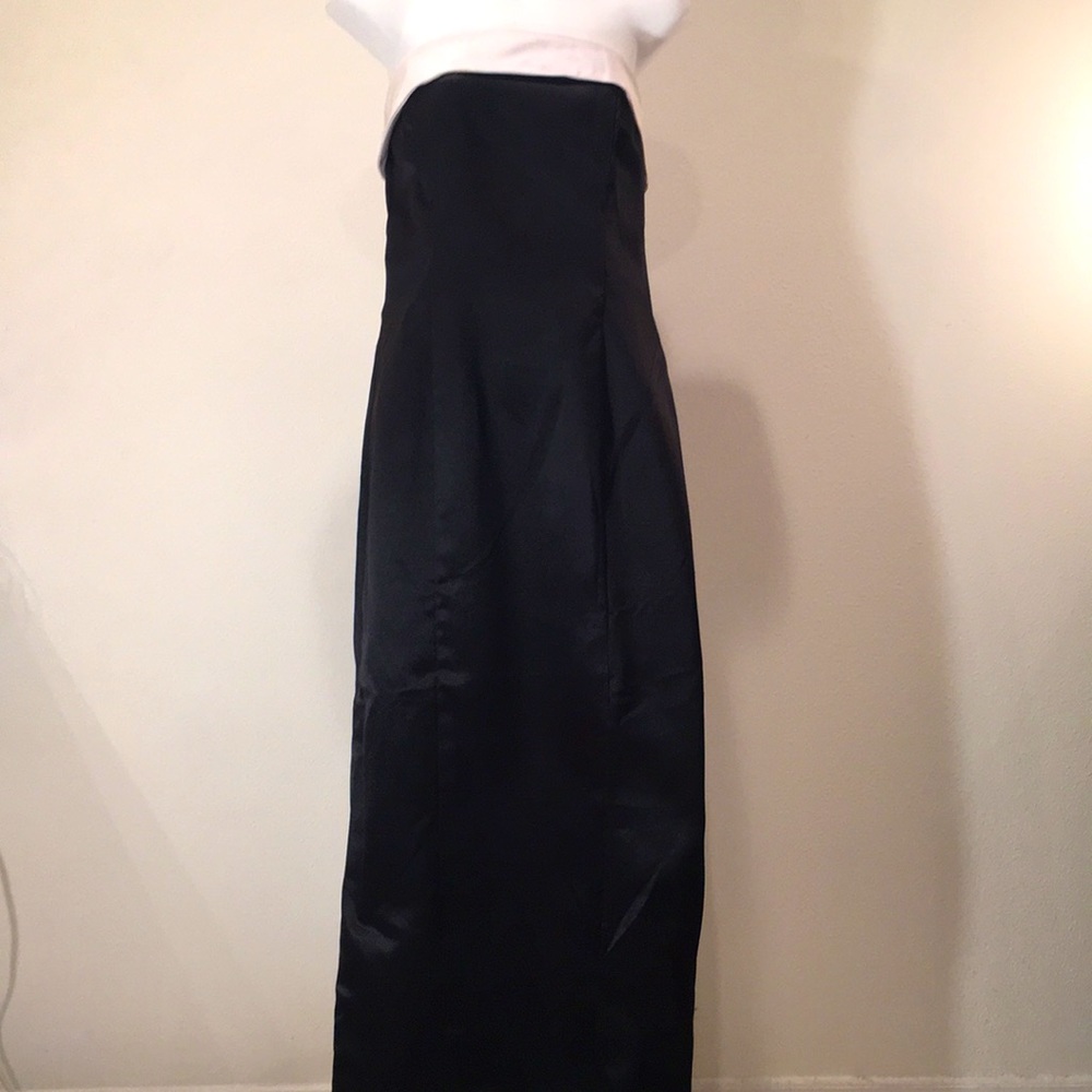 Simple And Elegant Strapless Gown - image 1